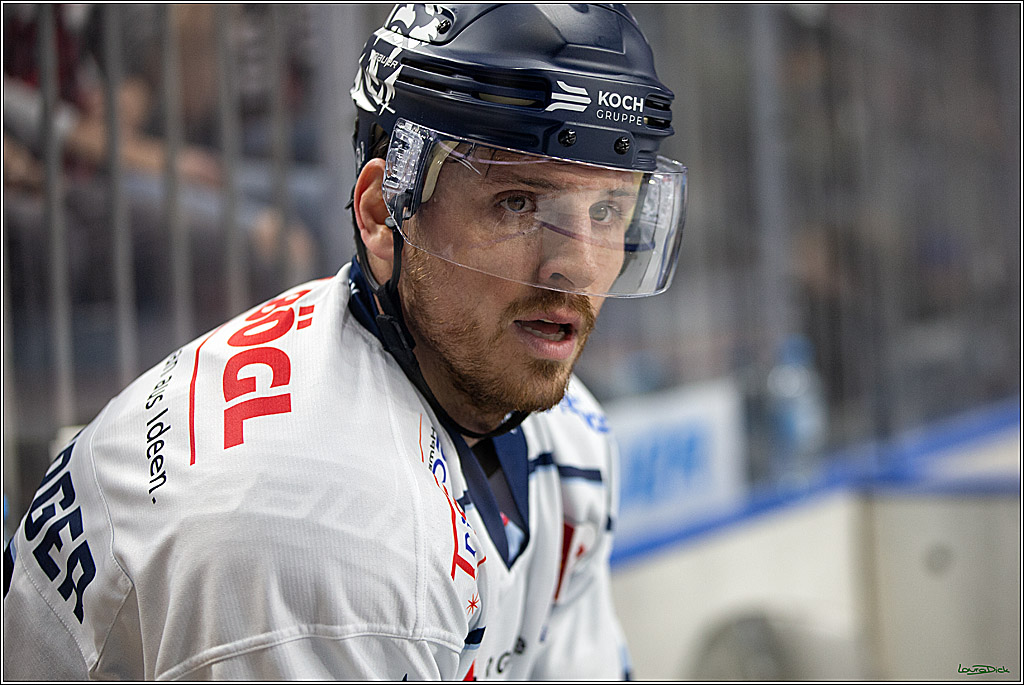 PENNY DEL;  Koelner Haie - Straubing Tigers; Koeln, 11.03.2022